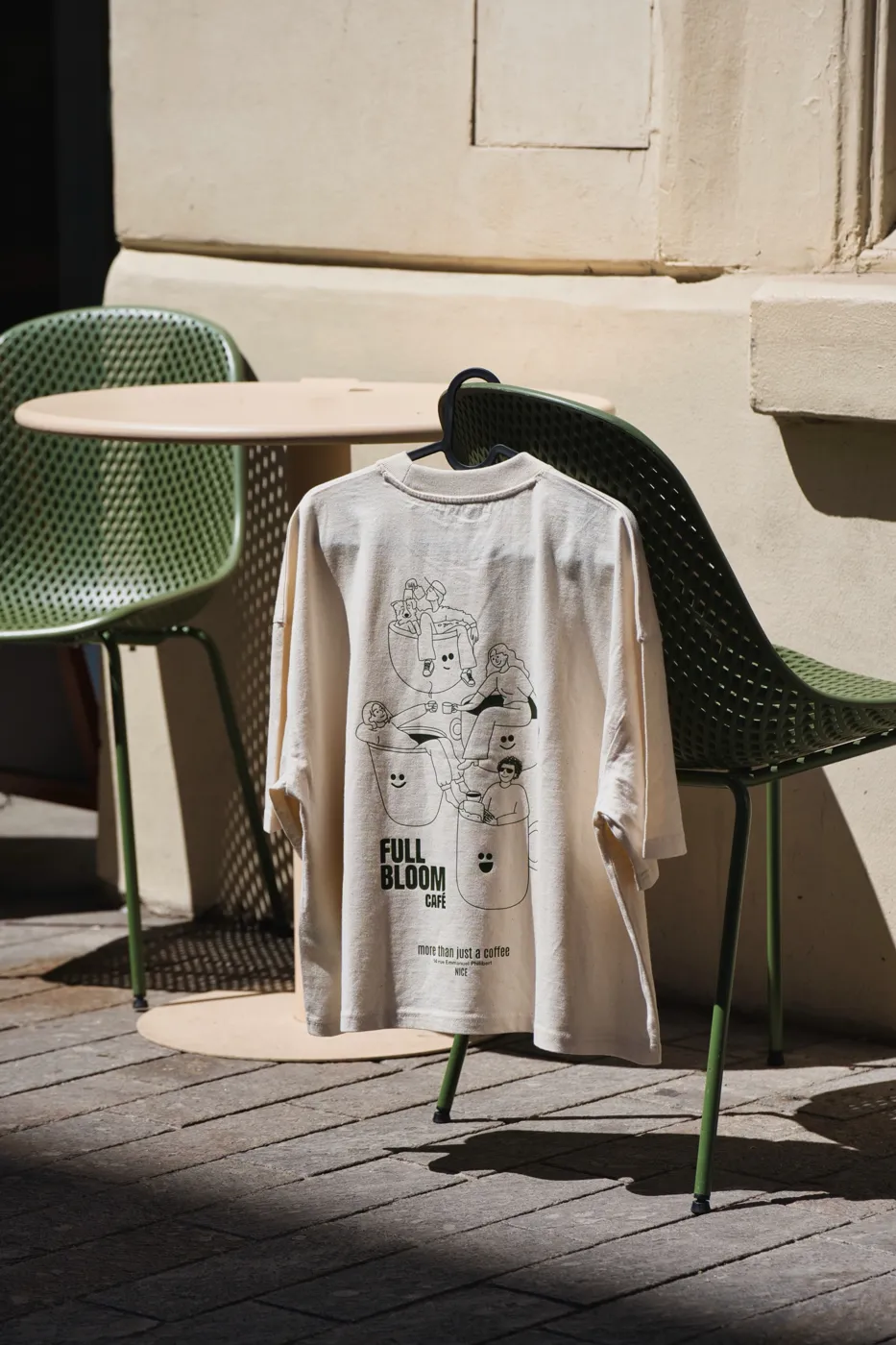 Le merch Full Bloom